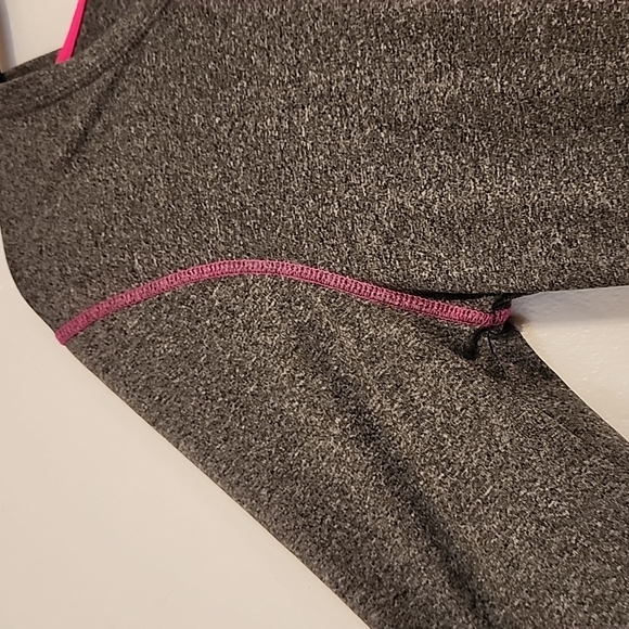 Workout long sleeve with hood - Picture 6 of 11